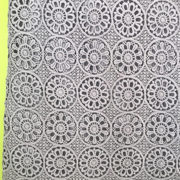 The Limited Intricate Floral Lace Gray Skirt Sz 6 - Picture 4 of 8